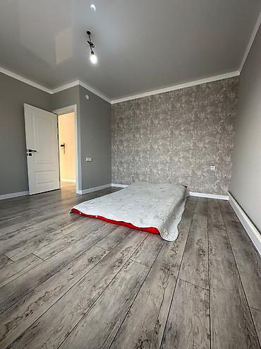 Продажа коттеджей и домов: 7 комнат, 180 м², 4 соток, Бишкек, Ак-Ордо 2 ж/м Риэлтор — 20
