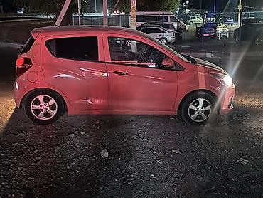 продаю ласетти: Chevrolet Spark: 2018 г., Бензин, Хэтчбэк — 3