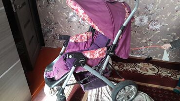 детская коляска чикко: Коляска, цвет - Розовый, Б/у