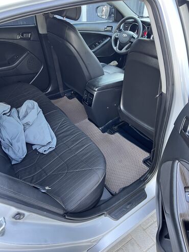 kia j5: Kia K5: 2011 г., 2 л, Автомат, Газ, Седан