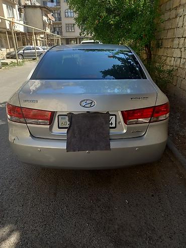 Hyundai: Hyundai Sonata sedan – gümüşü rəng, 5 qapı, ön çəkişli. Texniki və — 5