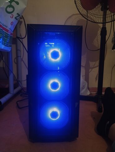 Masaüstü kompüterlər və iş stansiyaları: Oyun və render üçün yığılmış yüksək performanslı stolüstü PC Salam PC — 4