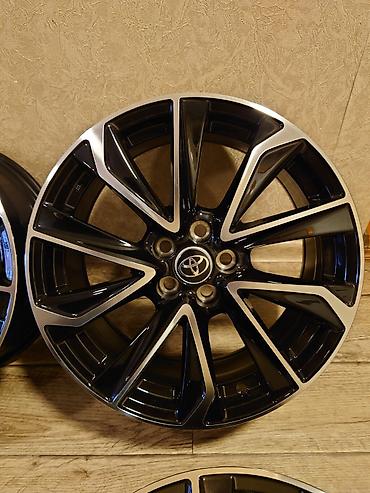Диски: Диски R 17 Toyota, Комплект, отверстий - 5, Новый — 5