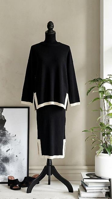 Qara-ağ trikotaj dəst - İki hissəli geyim: oversize sviter və ətək -