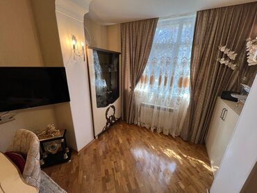 Köhnə tikili: Bakı, 3 otaqlı, Köhnə tikili, m. Qara Qarayev, 90 kv. m — 3