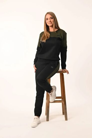 Gornji i donji deo: Guess, Jednobojni, bоја - Siva — 2