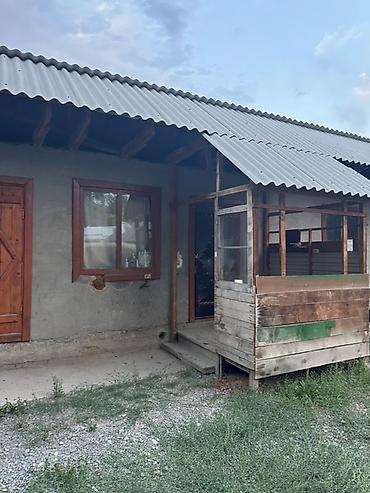 корона дом: 🏠 2 бөлмөлүү квартира ижарага берилет! 📍 Новопокровка, ул. Лелина 70Б — 1