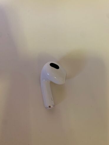 xacmazda ucuz telfonlar: AirPods 3 sol qulaqcığı ela vəziyətdədir tecılı satilir