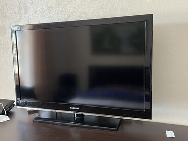 Pultlar: İşlənmiş Televizor Samsung 82" Rayonlara çatdırılma