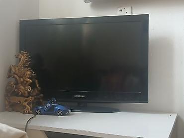 samsung pult: Samsung LCD televizor telıvızırın ekranında gedıb gelme var bırce odu — 1