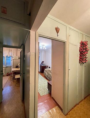 Квартиры: 2 комнаты, 43 м², 6 мкр 104 серия, 1 этаж, Старый ремонт — 5