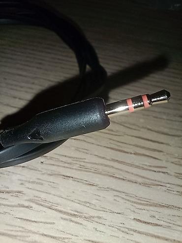 ajfon 9: ORIGINAL vrhunski svetski kvalitet izrade silikonskog ( 3.5mm na 2.5mm — 3