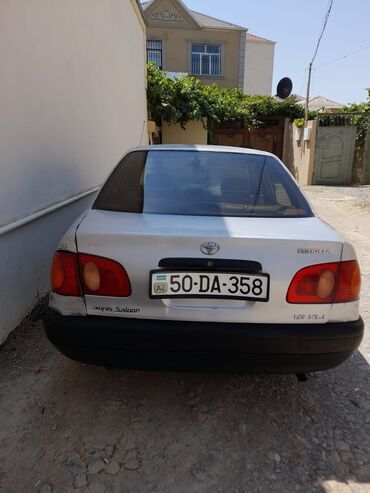 Toyota: Toyota Corolla: 1.6 l | 1998 il Sedan — 2