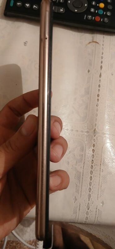 ipad 6 nesil: Samsung Galaxy A7 2018, 128 ГБ, цвет - Золотой, Отпечаток пальца