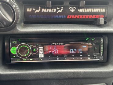 Toyota: Avtomobil üçün tam audio sistemi Komponentlər: - Pioneer DEH-S5250BT