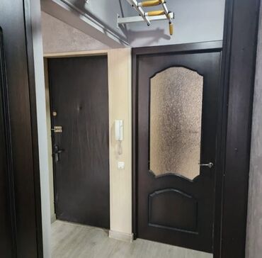 сдаю квартиру на долгий срок в аламедине: 2 бөлмө, 50 кв. м, 105-серия, 1 кабат, Евроремонт
