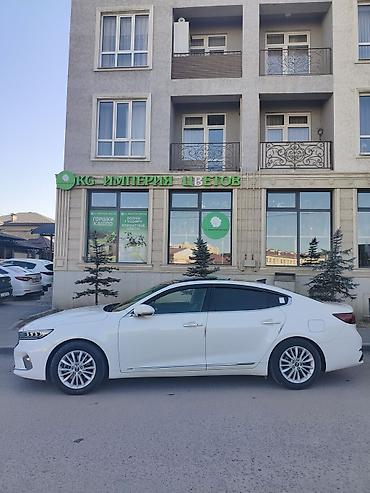34 bwm: Белый седан бизнес‑класса с выразительным дизайном и богатыми опциями — 1