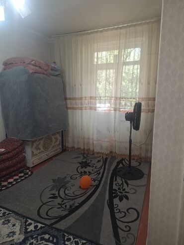 политех дом: 1 бөлмө, 28 кв. м, Хрущевка, 2 кабат, Эски ремонт