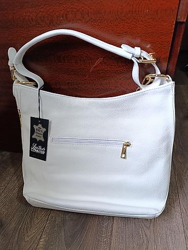 Классические сумки: Продаю дамские сумки. Новые! 1. Коричневая ручной работы - 600 сом 2 — 6