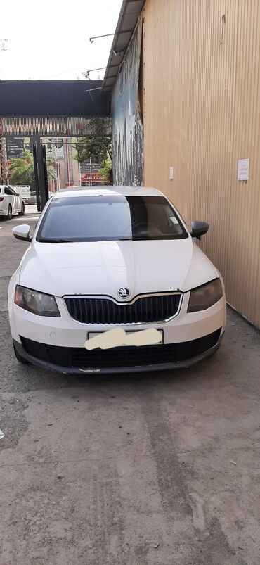 лексус машына: Skoda Octavia: 2015 г., 1.6 л, Механика, Бензин, Седан