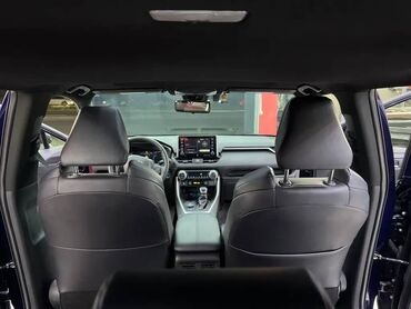 Toyota: Toyota RAV4: 2020 г., 2.5 л, Автомат, Бензин, Внедорожник — 7