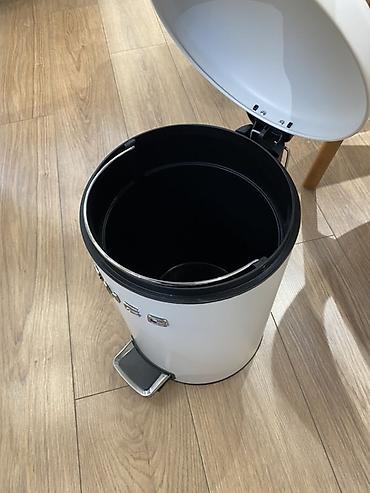 Уборочный инвентарь: Стильное ведро для мусора SMEG с педалью - Бренд: SMEG - Цвет: белый — 2