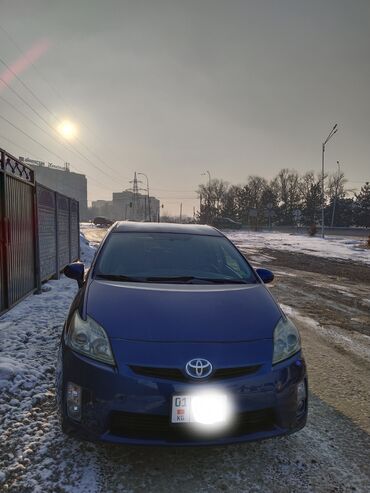 Toyota: Toyota Prius: 2011 г., 1.8 л, Вариатор, Гибрид, Седан