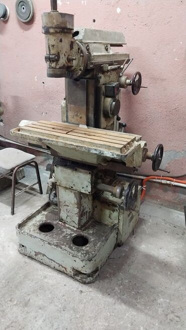 Metal dəzgahları: Tokar işləri görülür Dəzgahda kəsim, yonma, diş açma, qazma işləri -da lalafo.az — 10 Metal dəzgahları: Tokar işləri görülür Dəzgahda kəsim, yonma, diş açma, qazma işləri — 10