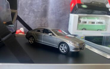Avtomobil modelləri: Коллекционная модель Mercedes-Benz CLS C218 grey 2011 125 Jahre — 10