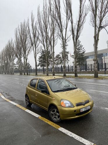 Toyota: Toyota Vitz / Platz / Yaris / Echo: 2000 г., 1.3 л, Автомат, Бензин, Хэтчбэк