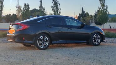 Honda: Honda Civic: 1.5 l | 2016 il Sedan — 16