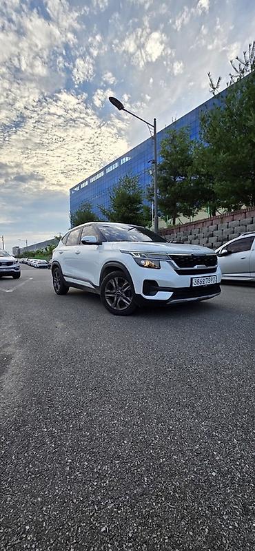 купить альфа: Kia Seltos: 2021 г., 1.6 л, Автомат, Бензин, Кроссовер — 2