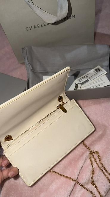 pull and bear: Klatç, Charles & Keith, İşlənmiş — 5