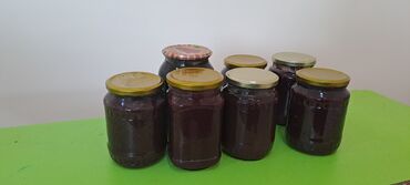 sade tort sekilleri: Qara gilas cemi.Çox dadlıdı