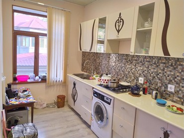 ev alqi satqisi baki ehmedli - Azərbaycan: Satılır Ev 208 kv. m, 5 otaqlı