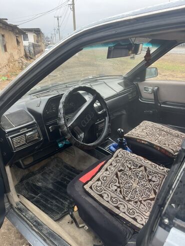 Audi: Audi 100: 1985 г., Механика, Седан — 9