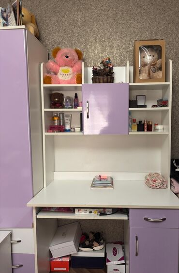 uşaq otağı üçün divar kağızları: Qız üçün, Yazı masası