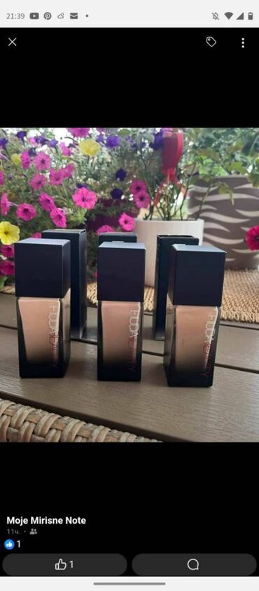 Šminka: Sminka na veliko i malo
mn — 15