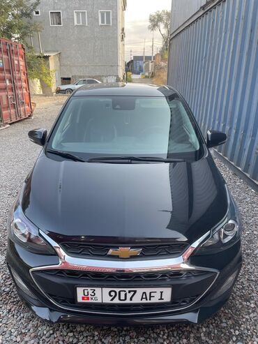 машина мало литровка на рассрочку: Chevrolet Spark: 2019 г., 1 л, Автомат, Бензин, Хетчбек