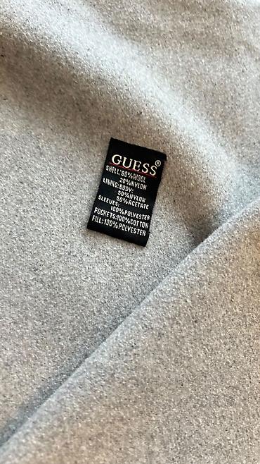 massimo dutti ispaniya: GUESS qadın paltosu – boz rəngdə, zərif asimmetrik/üzəri qat-qat — 2