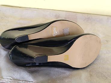 nike patike sa narukvicom: Zenske cipele,salonke broj 40-500 dinara Veoma dobro ocuvane Broj 40 — 4