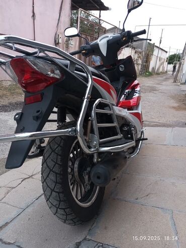 Mopedlər,skuterlər: Moto 3 aydı məndədi heçbr problemi yoxdu hərbirşeyi idealdı