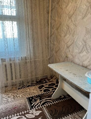 купить частный дом недорого: 2 комнаты, 52 м², 106 серия, 7 этаж, Старый ремонт