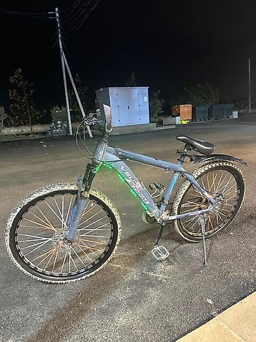veloiped: Velo yaxşı vəziyyətdədir arxa ötürücü işləmir qabaq tormuz yoxdu arxa — 7
