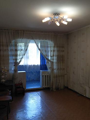 6 микрорайоне: 1 комната, 32 м², 6 мкр 104 серия, 4 этаж, Требуется ремонт — 8