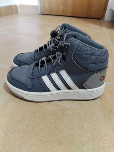h m sandale za decake: Adidas patike broj 31 1/2, obuvene par puta, ocuvane odlicno, kao sto