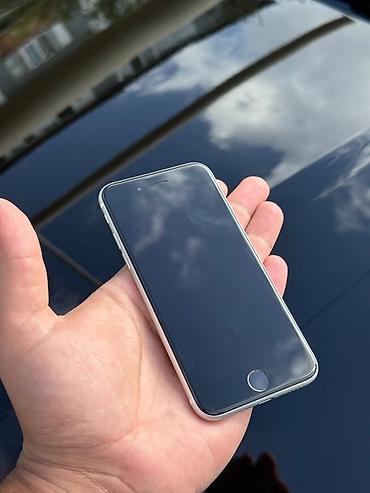 IPhone SE 2022, Ağ, Barmaq izi lalafo.az -da IPhone SE 2022, Ağ, Barmaq izi