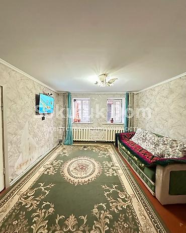 Продажа коттеджей и домов: 🏠Продаётся дом в с. Сокулук 🟡Комнаты: 4 🟡Участок: 10 соток — 6