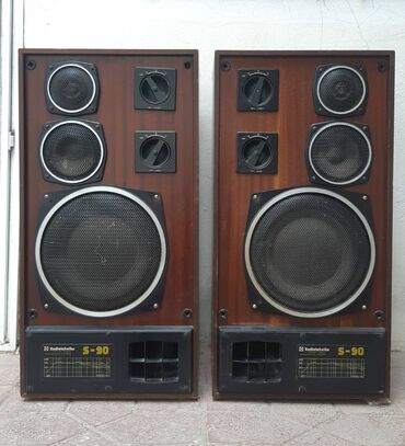 ses sistemi: Радиотехника С90 - правая и левая колонки 4 Ом, 1982 года выпуска