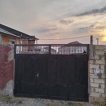 sabuncuda kreditle satilan heyet evleri: 3 otaqlı, 115 kv. m, Orta təmir — 2